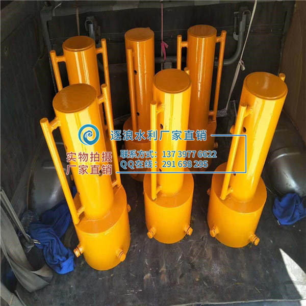 打樁機(jī)與樁帽，樁帽與管柱(或樁)平面要墊平，聯(lián)合螺栓應(yīng)擰緊，并應(yīng)經(jīng)常檢查能否有松動